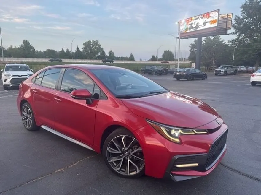 2020 Toyota Corolla SE photo 1