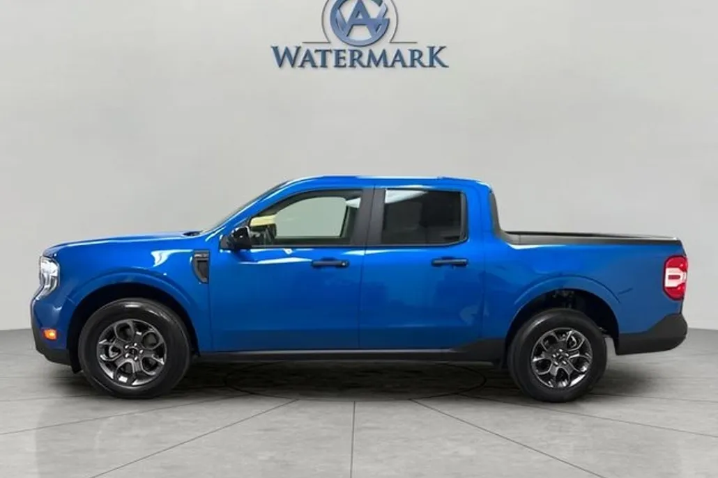 2025 Ford Maverick XLT photo 1