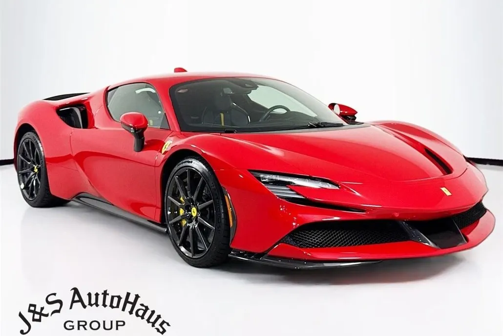 2023 Ferrari SF90 Stradale Base photo 1