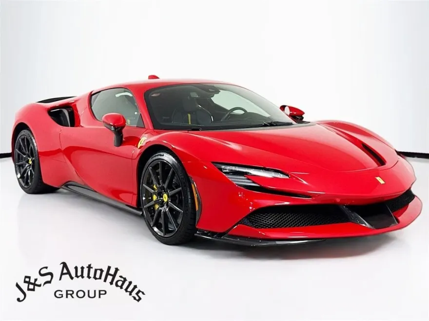 2023 Ferrari SF90 Stradale Base photo 1