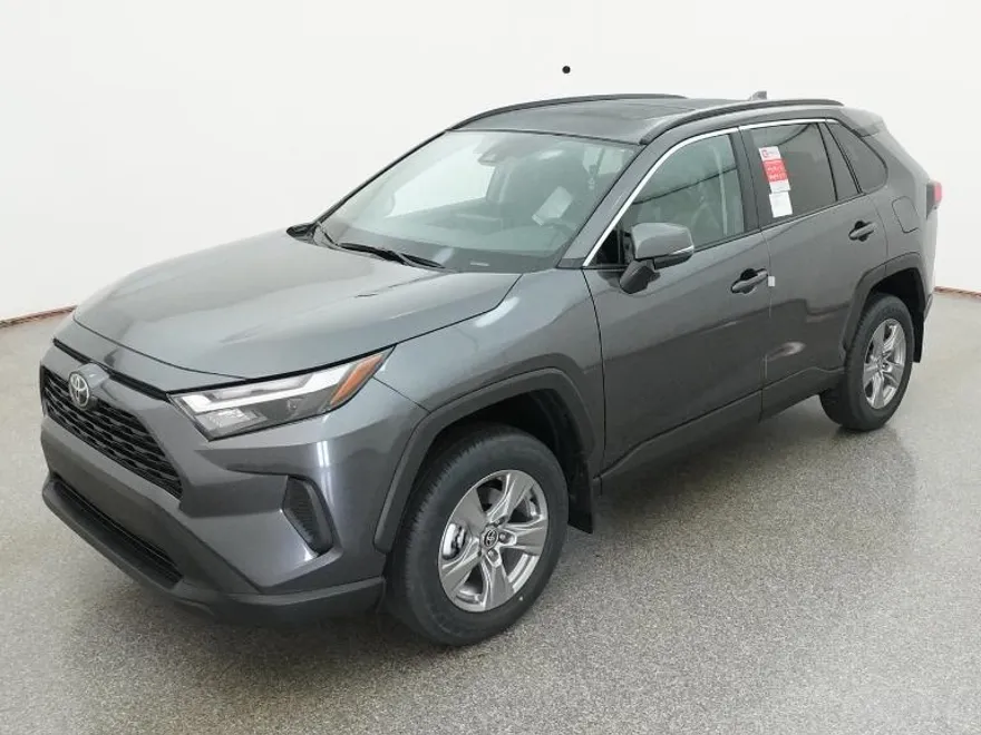 2025 Toyota RAV4 XLE photo 1