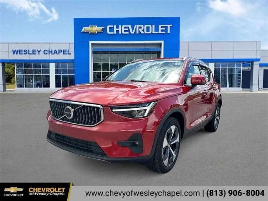 2023 Volvo XC40 Plus photo 1