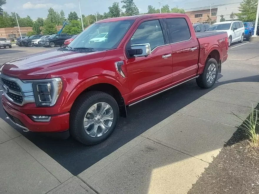 2023 Ford F-150 Platinum photo 1