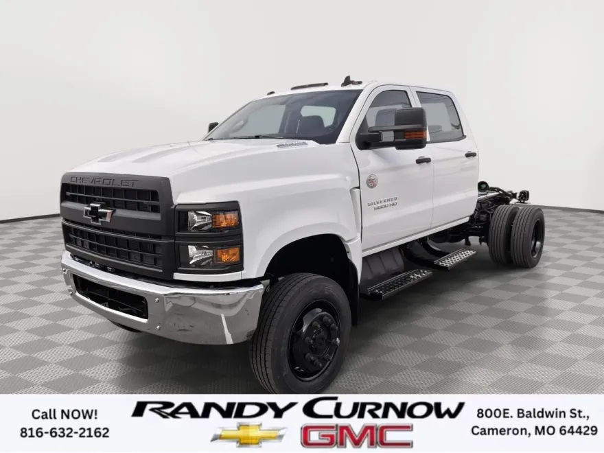 2024 Chevrolet Silverado 6500HD LT photo 1