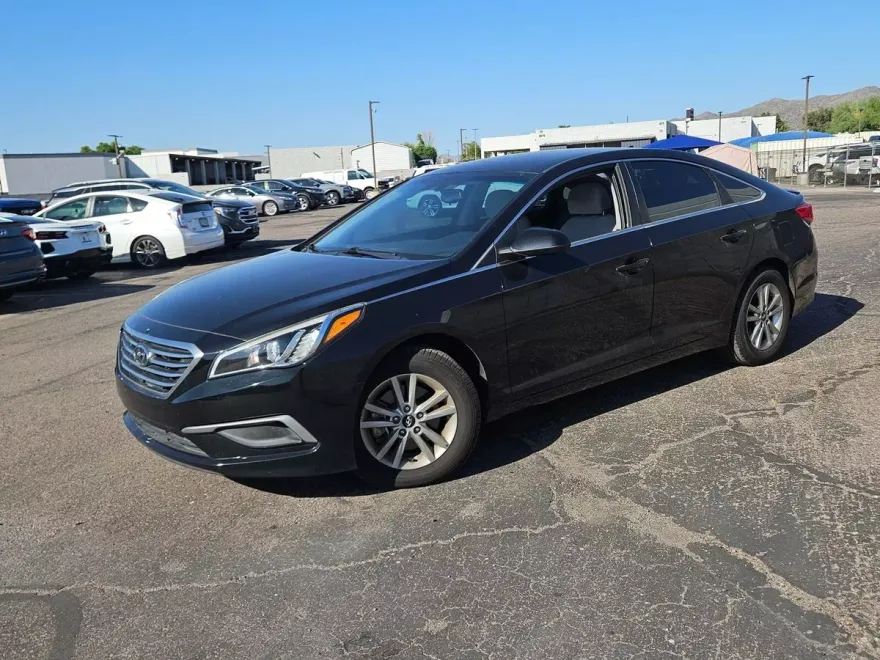 2017 Hyundai Sonata SE photo 1