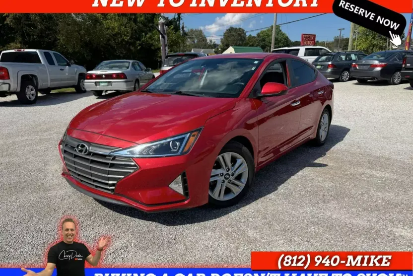 2020 Hyundai Elantra SEL photo 1