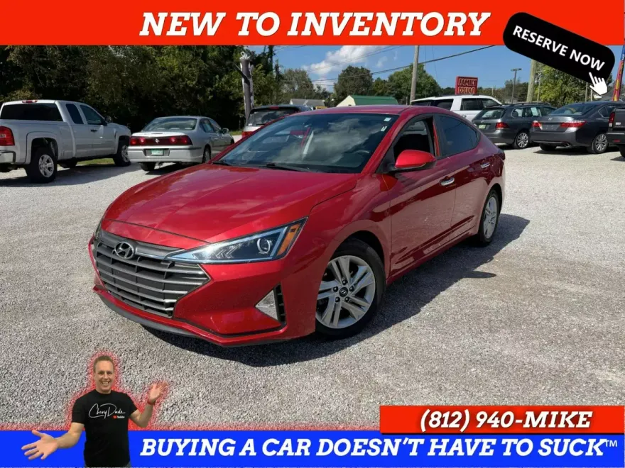 2020 Hyundai Elantra SEL photo 1