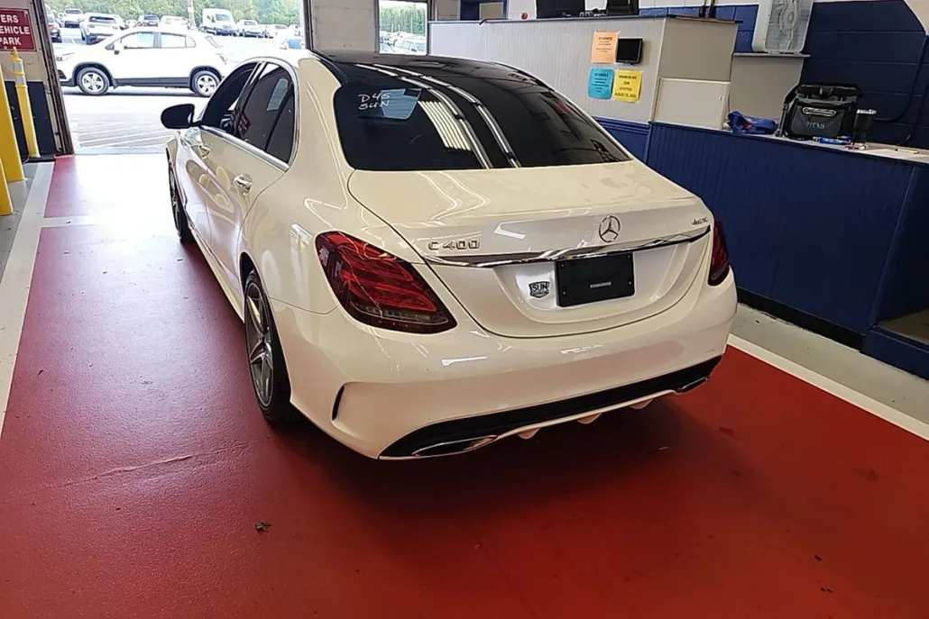 2015 Mercedes Benz C 400 photo 1
