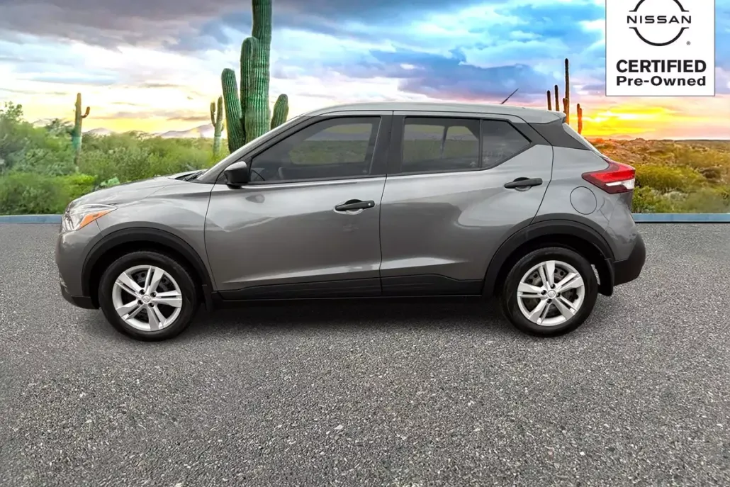 2020 Nissan Kicks S photo 1