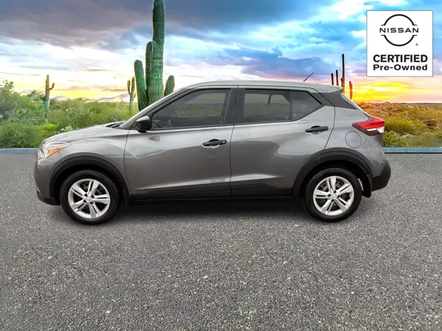 2020 Nissan Kicks S photo 1