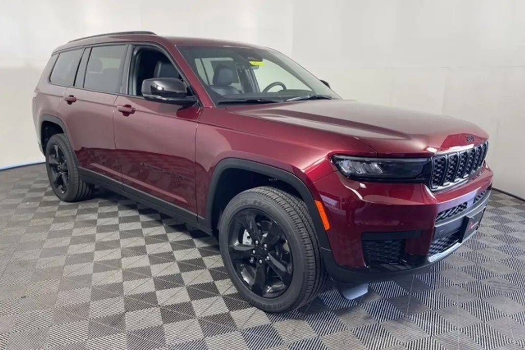 2025 Jeep Grand Cherokee L photo 1