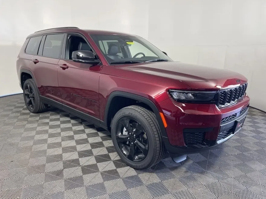 2025 Jeep Grand Cherokee L photo 1