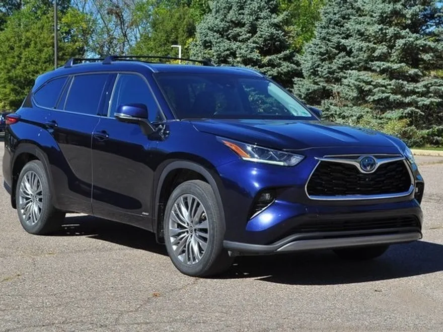 2023 Toyota Highlander Hybrid Platinum photo 1