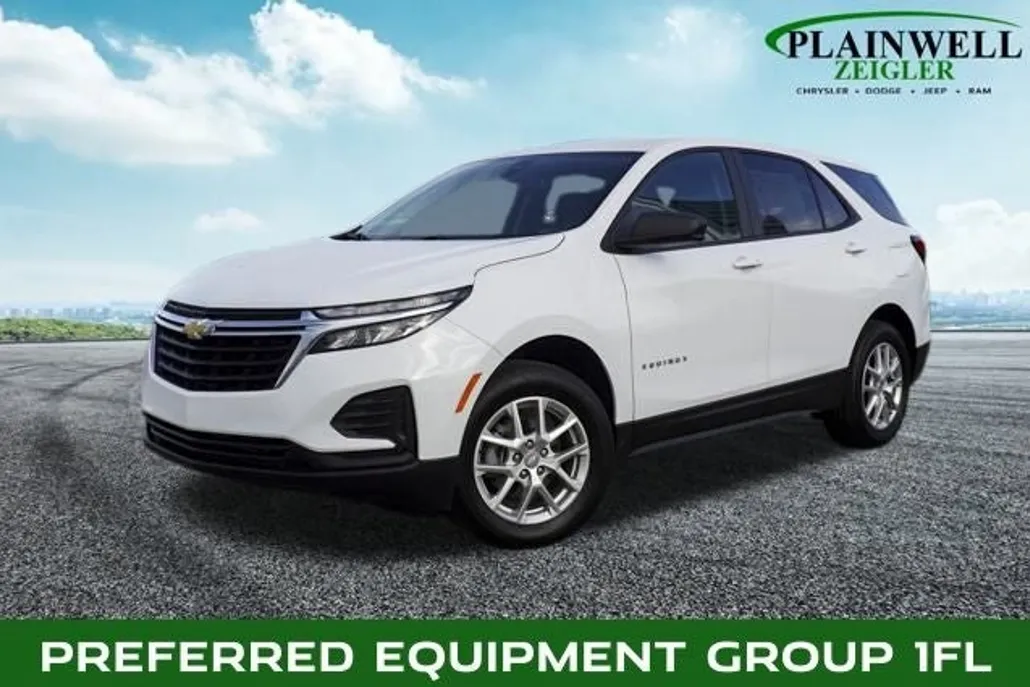 2024 Chevrolet Equinox LS photo 1