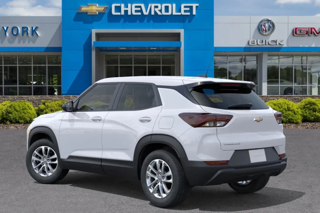 2026 Chevrolet Trailblazer LS photo 1