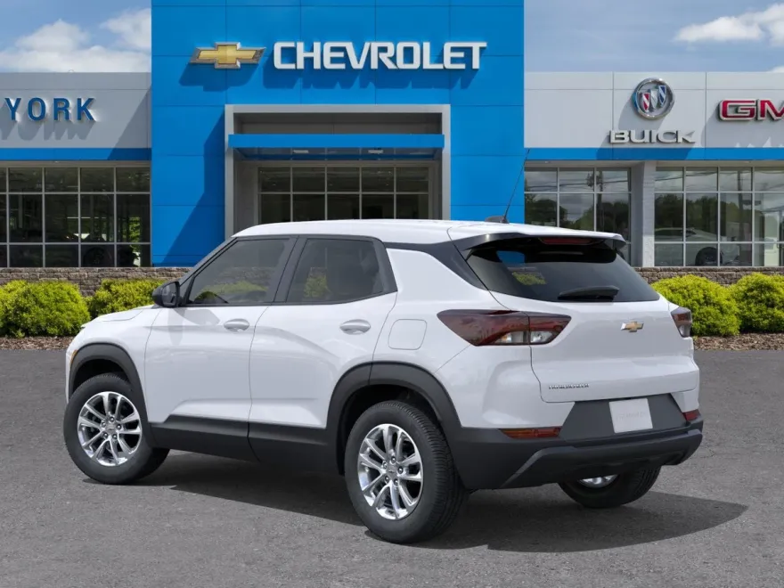 2026 Chevrolet Trailblazer LS photo 1