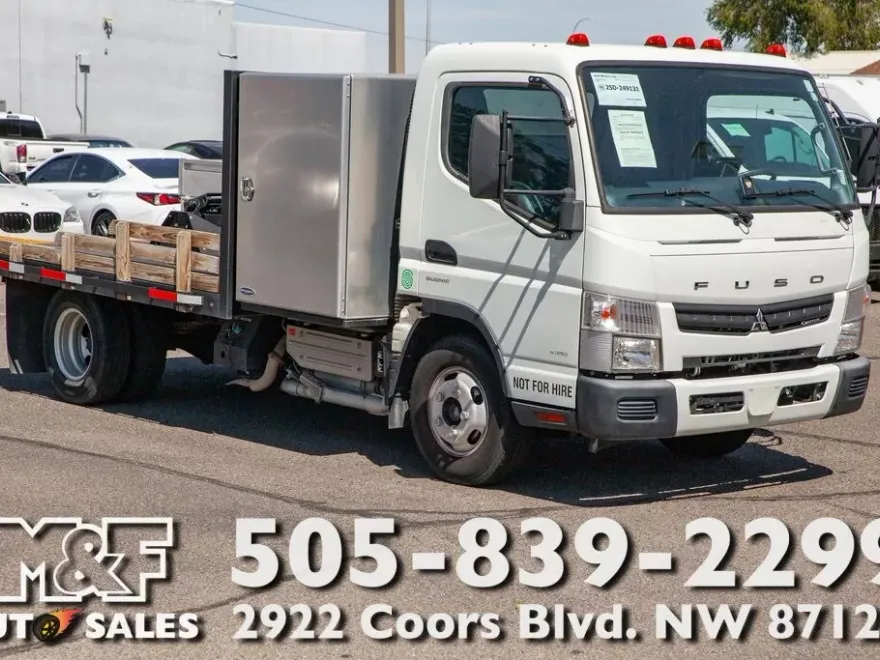 2017 Mitsubishi Fuso FEC52S photo 1