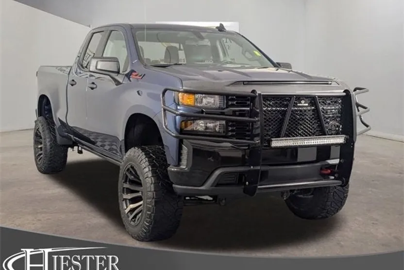 2019 Chevrolet Silverado Trail Boss Custom photo 1