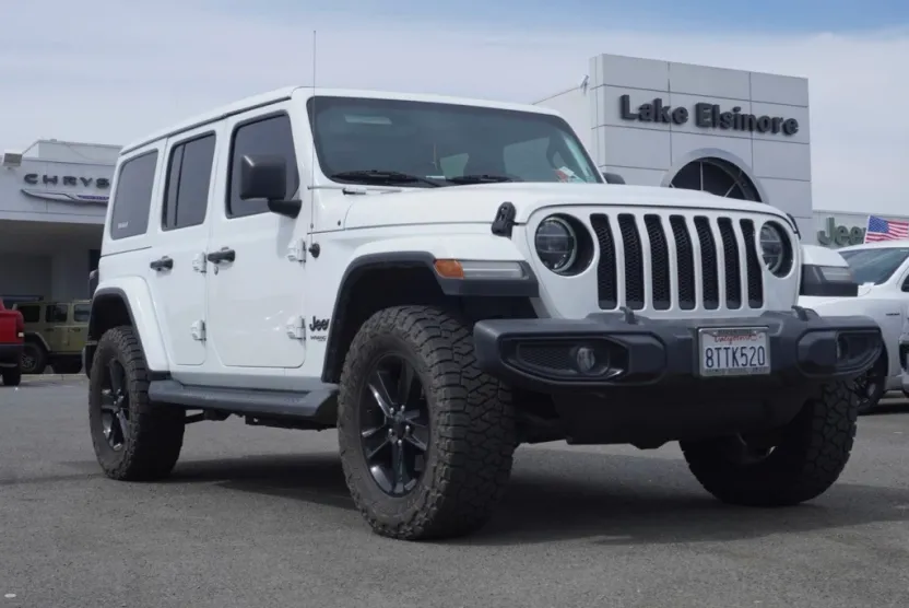 2021 Jeep Wrangler Sahara Altitude photo 1
