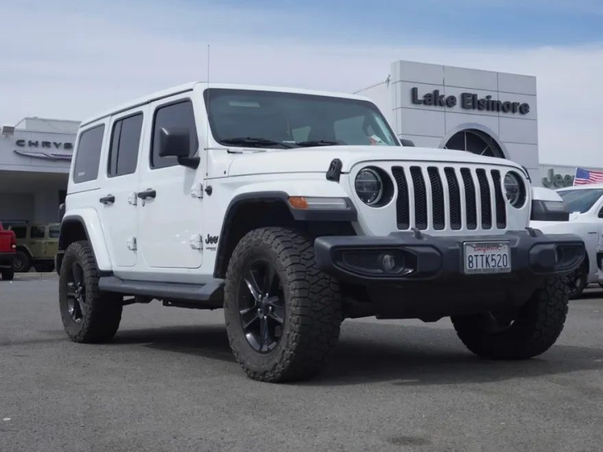 2021 Jeep Wrangler Sahara Altitude photo 1