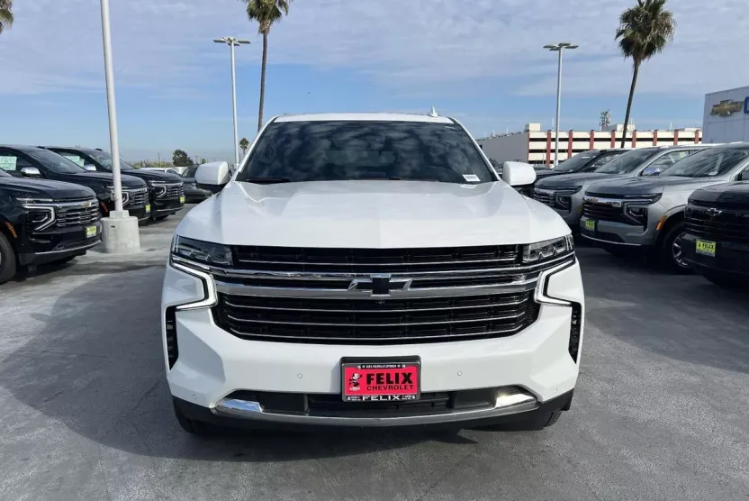 2023 Chevrolet Tahoe LT photo 1