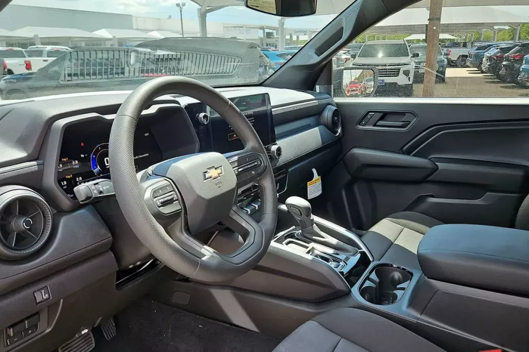 2026 Chevrolet Colorado Work Truck photo 1