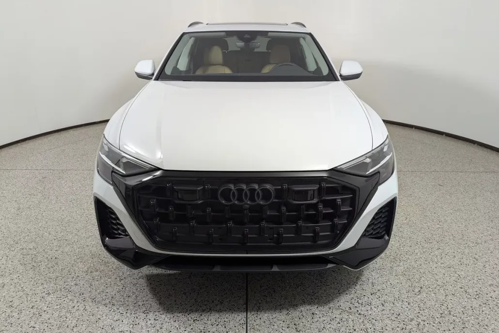2025 Audi Q8 55 Premium photo 1