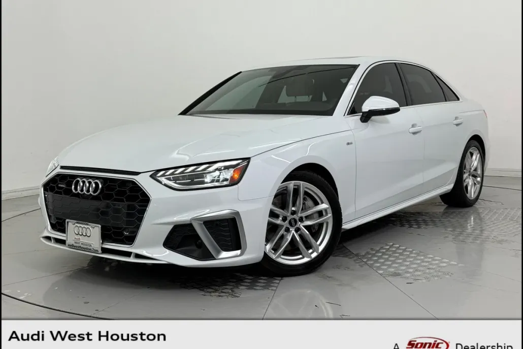 2022 Audi A4 S line Quattro Premium Plus photo 1