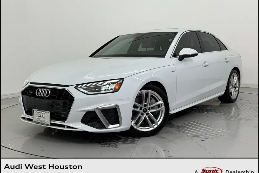 2022 Audi A4 S line Quattro Premium Plus photo 1