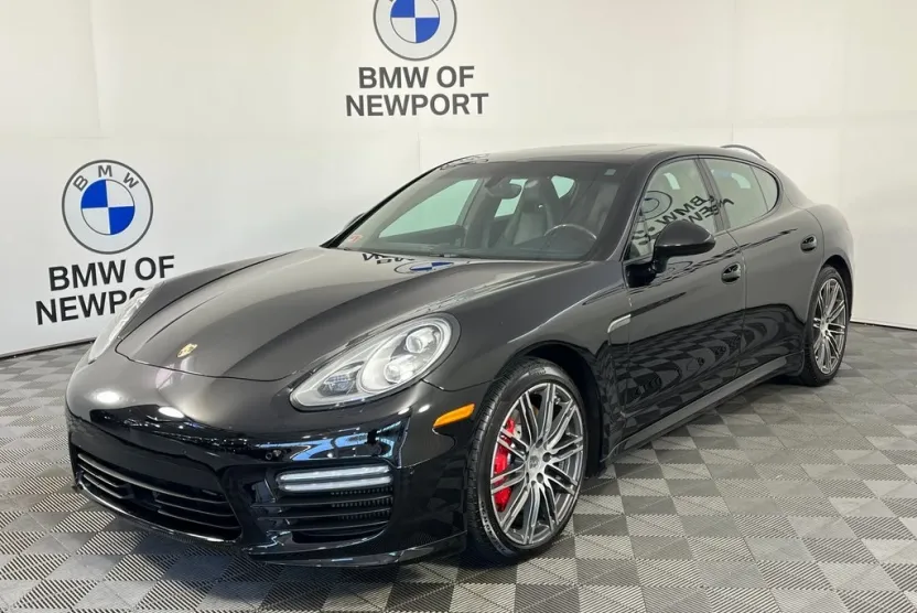 2015 Porsche Panamera Base S photo 1