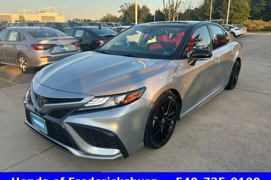 2021 Toyota Camry XSE photo 1