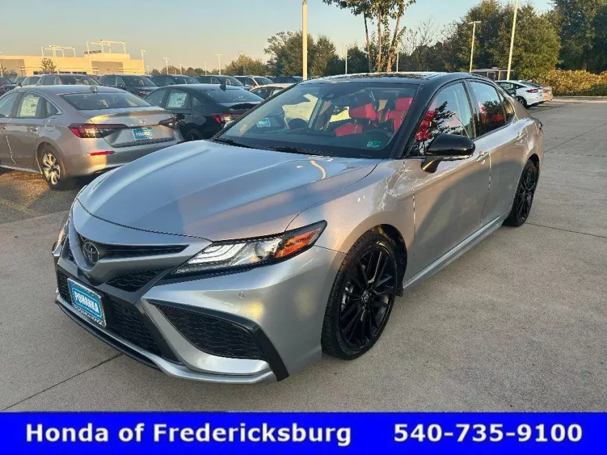 2021 Toyota Camry XSE photo 1