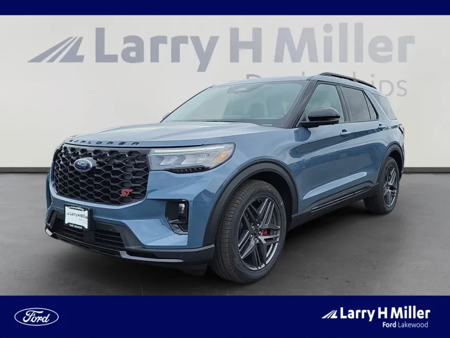 2025 Ford Explorer ST photo 1