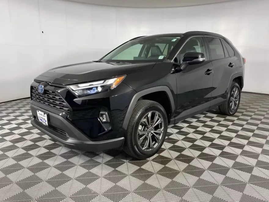 2022 Toyota RAV4 Hybrid XLE Premium photo 1