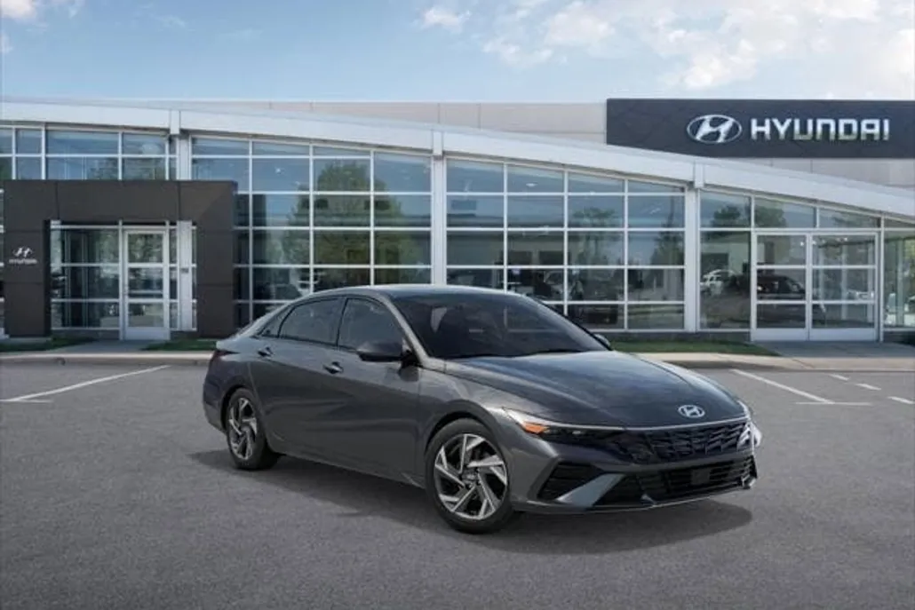 2025 Hyundai Elantra SEL Convenience photo 1