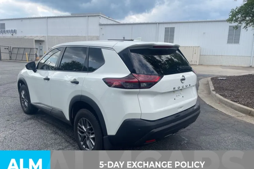 2021 Nissan Rogue S photo 1