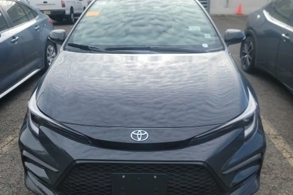 2025 Toyota Corolla SE photo 1