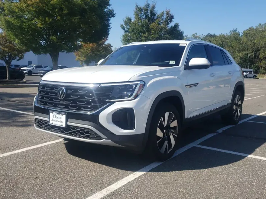 2025 Volkswagen Atlas Cross Sport SEL photo 1