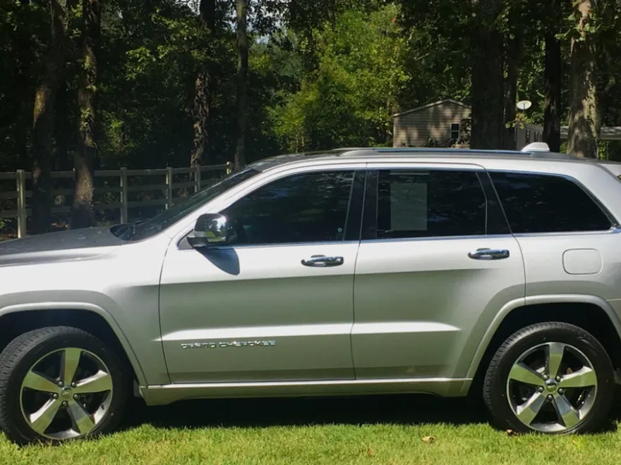 2015 Jeep Grand Cherokee Overland photo 1