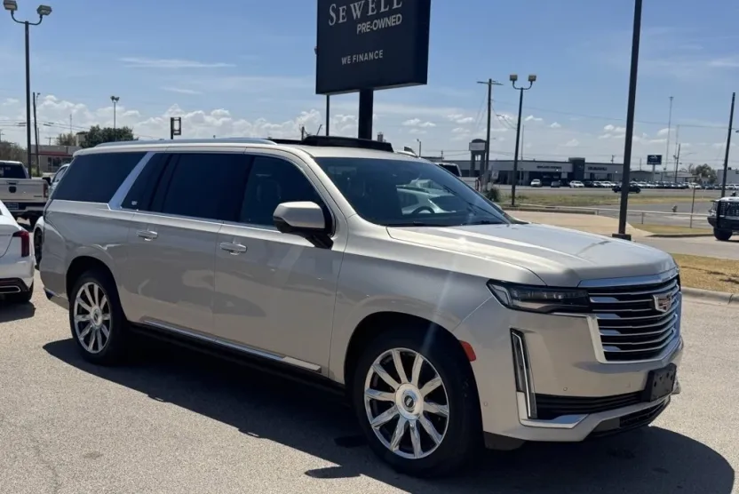 2022 Cadillac Escalade ESV Premium Luxury Platinum photo 1