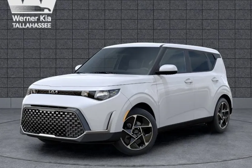 2025 Kia Soul EX photo 1