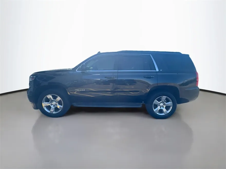 2016 Chevrolet Tahoe LT photo 1