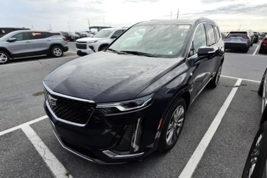 2025 Cadillac XT6 Premium Luxury photo 1