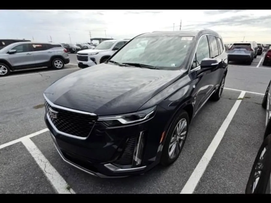 2025 Cadillac XT6 Premium Luxury photo 1