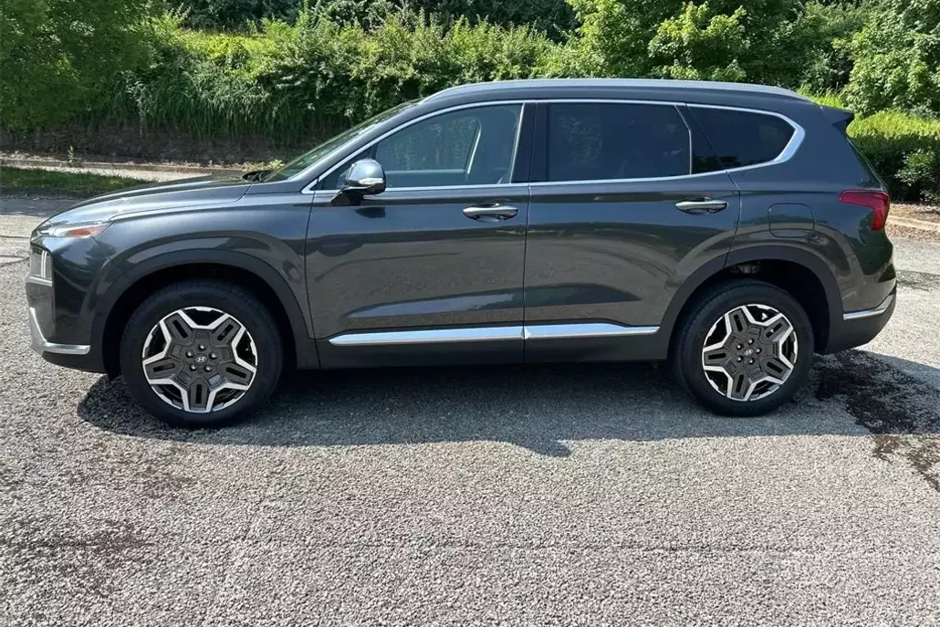 2023 Hyundai Santa Fe Limited photo 1