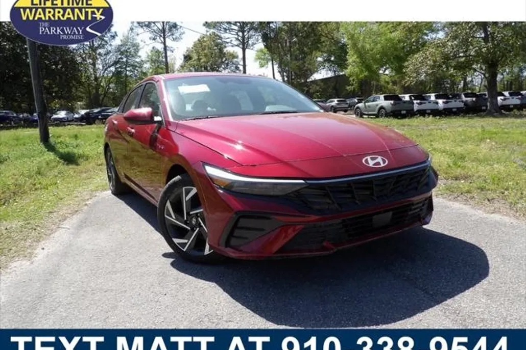2025 Hyundai Elantra SEL Convenience photo 1