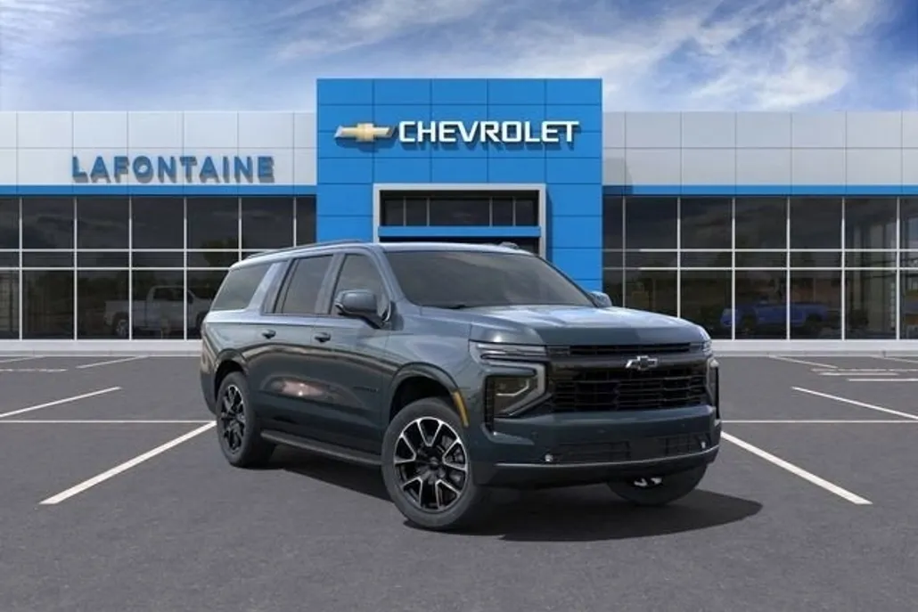 2025 Chevrolet Suburban RST photo 1
