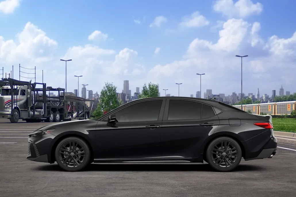 2026 Toyota Camry SE photo 1