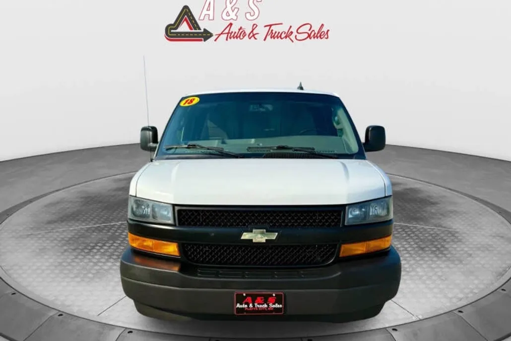 2018 Chevrolet Express 3500 Cargo Van photo 1