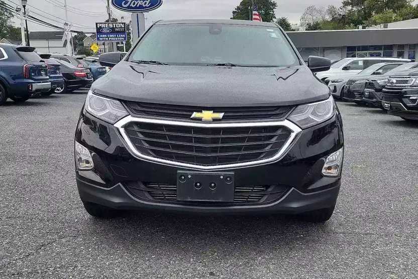 2021 Chevrolet Equinox LT photo 1